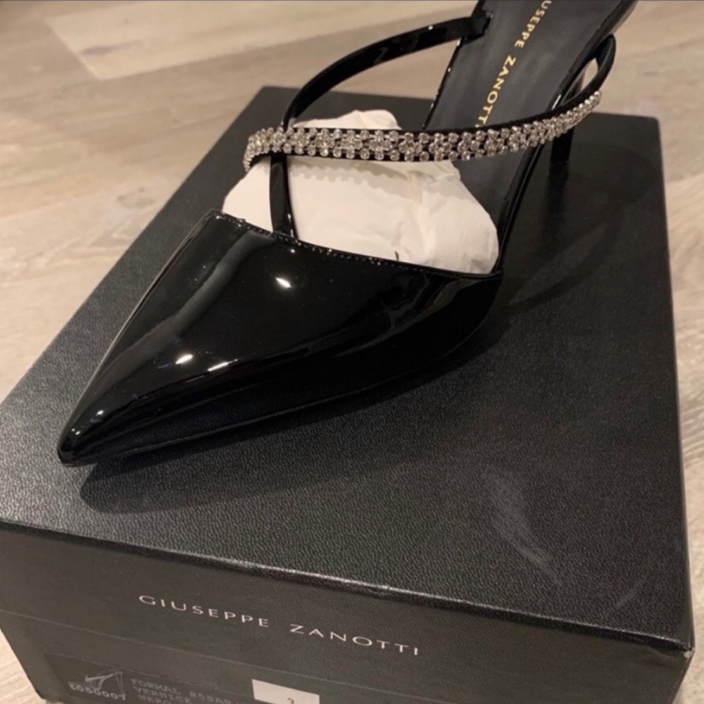 Elegant Giuseppe Zanotti Shiny Black Heels with Rhinestone Straps - Picture 5 of 12